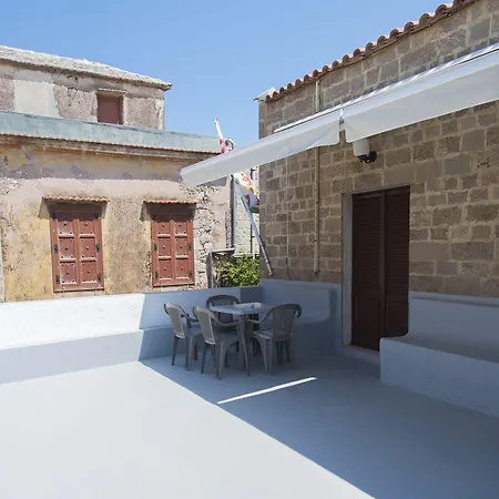 Stavros بيت ضيافة