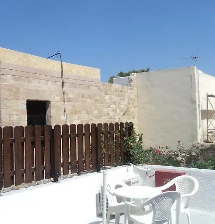 Stavros 3*